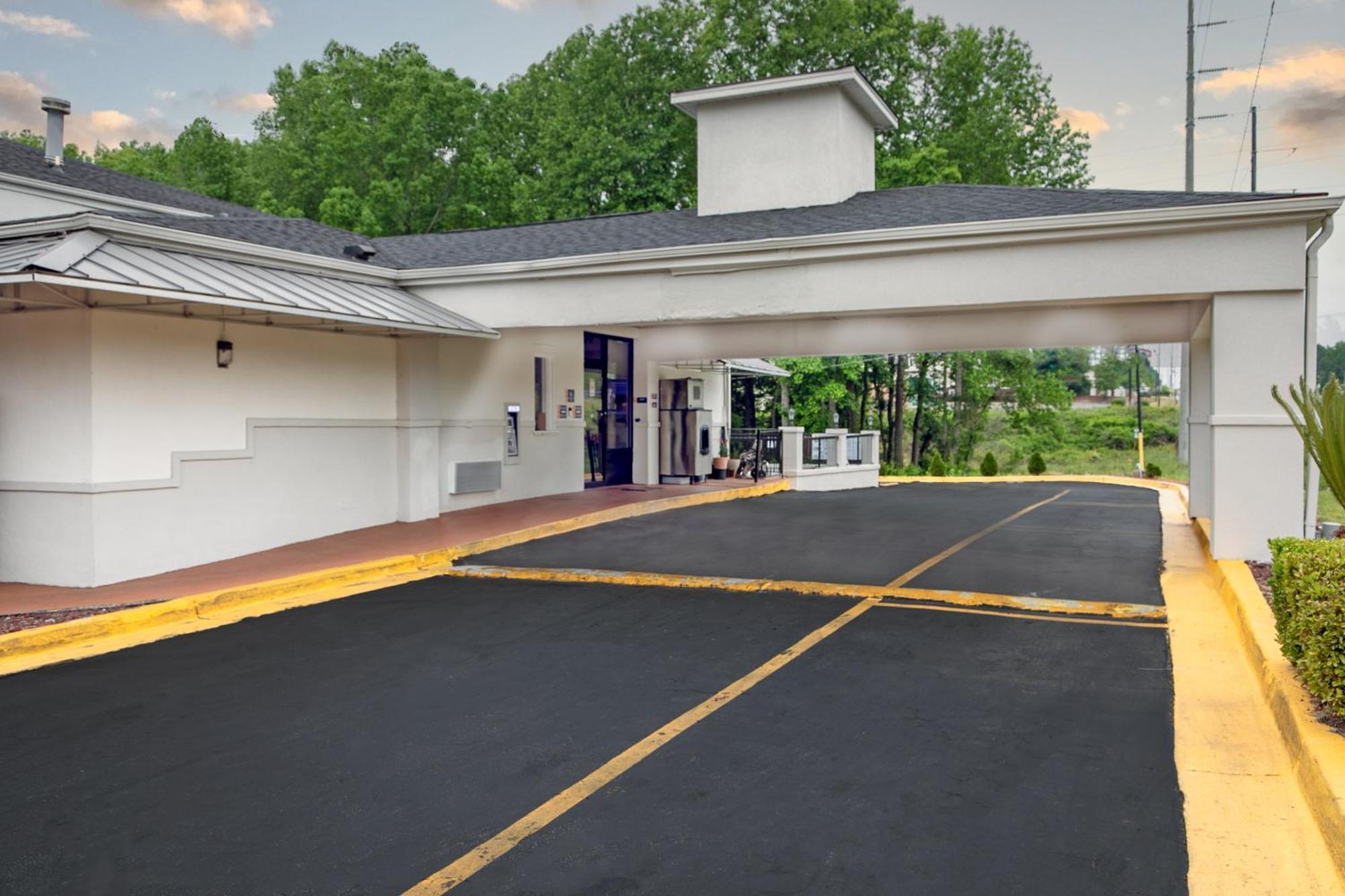 Days Inn By Wyndham Augusta Near Fort Gordon Exteriör bild